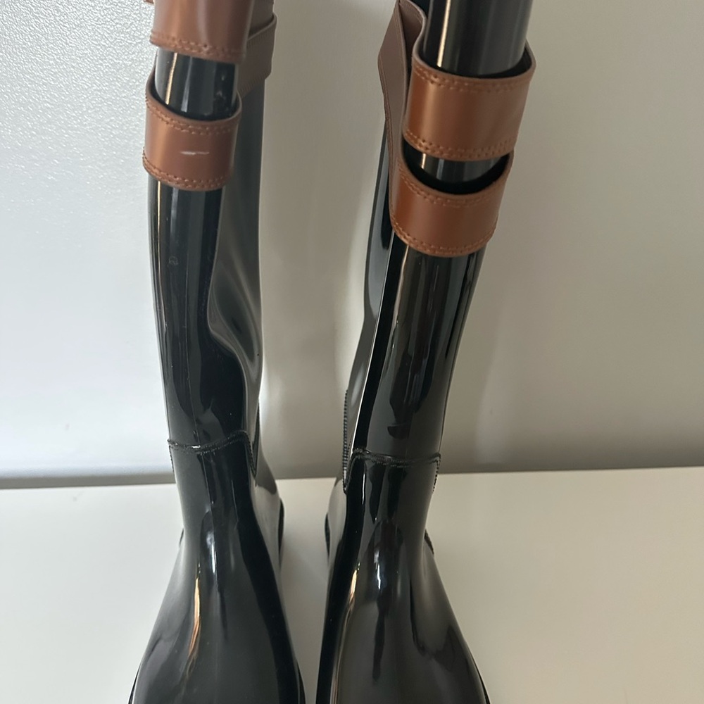 Coach Glossy Black Boots with Brown Straps